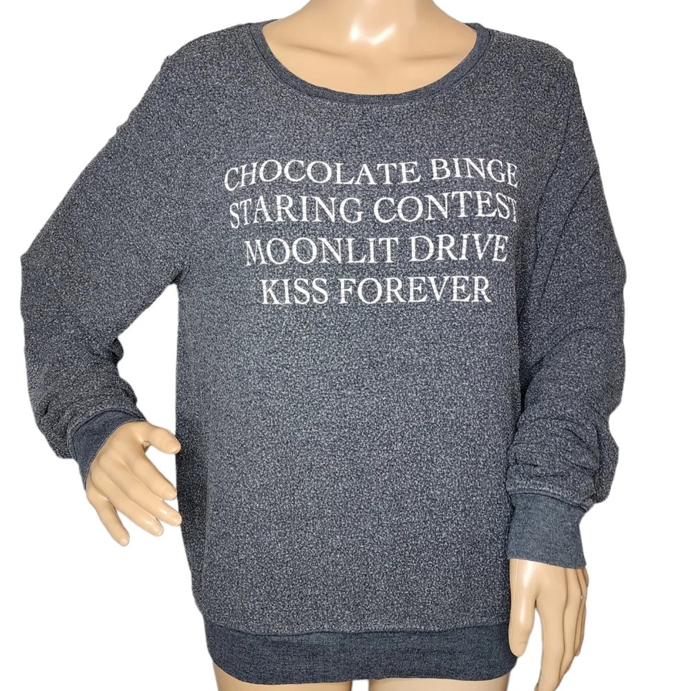 Wildfox gray sweatshirt Valentine's Day Size Small‎ Chocolate Binge Kiss Forever